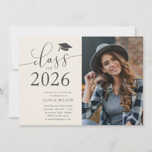 Invitación Clase de 2025 Cream Graduation Party Photo