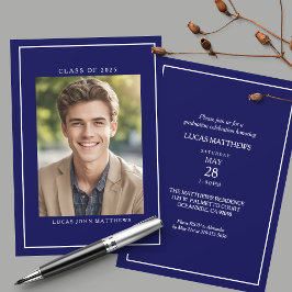 Invitación Clase de 2026 Azul Marino Clásico Graduación con F