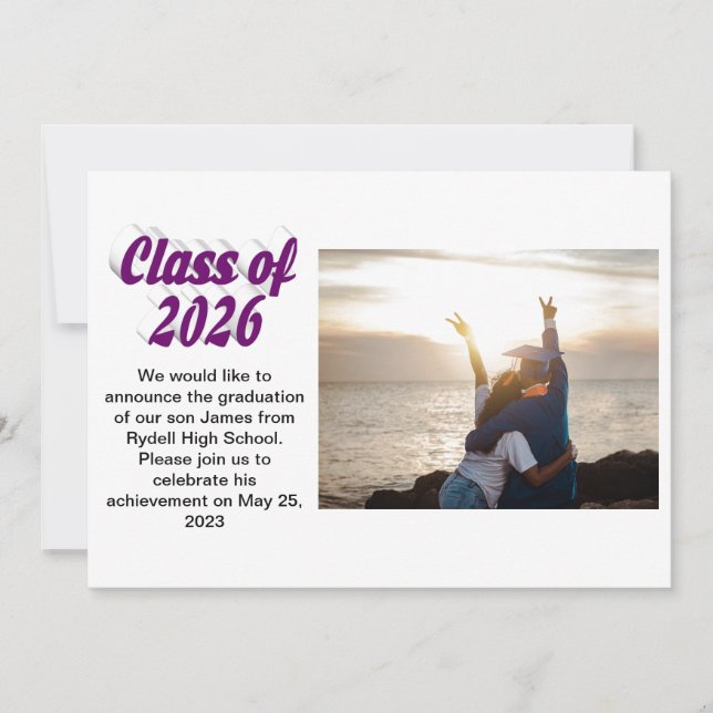 Invitación Clase de 2026 texto morado foto de graduación  (Anverso)