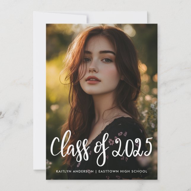 Invitación Clase De Foto De Graduado De Guión Casual 2025 (Anverso)