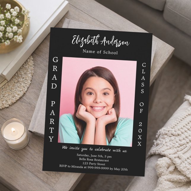 Invitación Clase de foto en blanco negro del partido de gradu (Subido por el creador)