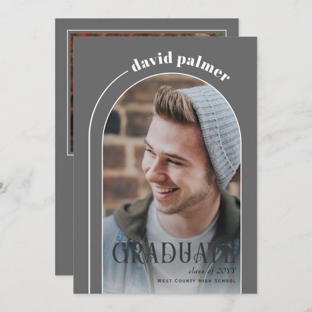 Invitación Clase de foto gris en arco de GRADUATE 2025 (Anverso / Reverso)