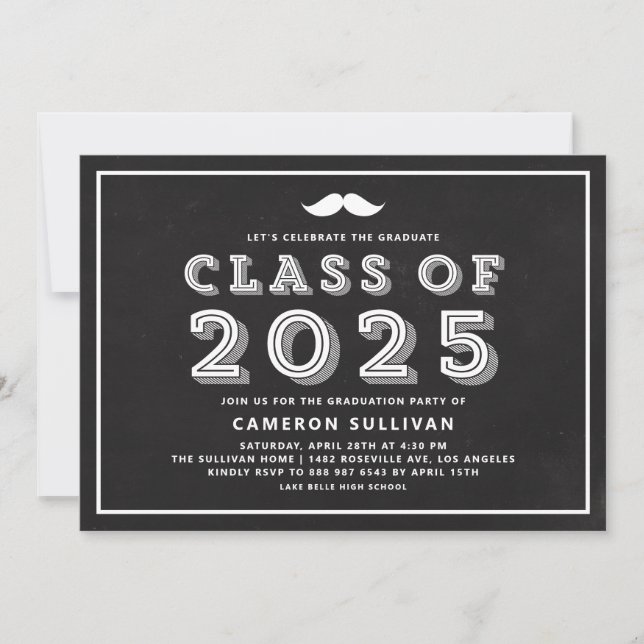 Invitación Clase Faux Chalkboard de 2025 Graduación de Mustac (Anverso)