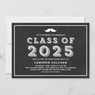 Invitación Clase Faux Chalkboard de 2025 Graduación de Mustac