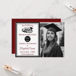 Invitación Clase negra y borgoña de graduación en 2023