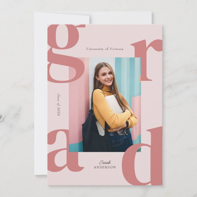 Invitación Clase negrita rosa moderna de graduación de 2024 (Anverso)