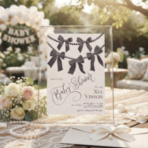 Invitación clásica para baby shower con lazos y pe