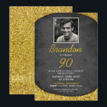 Invitación Clásico Black & Gold Vintage Photo 90th Birthday<br><div class="desc">Elegante diseño en blanco y negro con una vibra vintage y acentos purpurinas de oro,  con una foto personalizado y todos los detalles importantes de cumpleaños 90.</div>