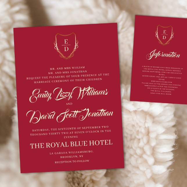 Invitación Clásico Crimson Red Gold Monogramado Elegante (Subido por el creador)