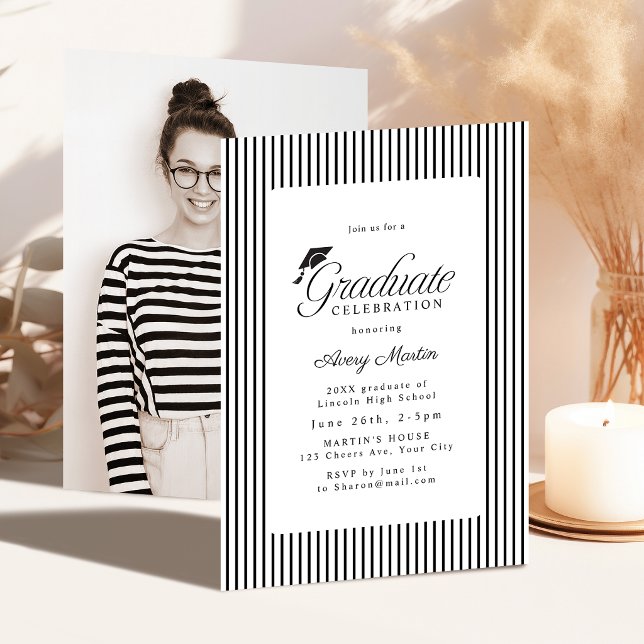 Invitación Classic Striped Elegance Script Photo Graduation (Classic Striped Elegance Script Photo Graduation Invitation)
