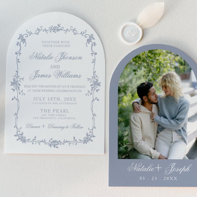 Invitación Classy Dusty Blue Floral Boho Chic Arched Wedding (Subido por el creador)