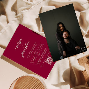 Invitación Código QR de monograma rojo magenta moderno para f