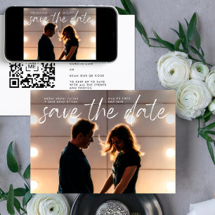 Invitación Código QR de script blanco moderno Guardar la fech