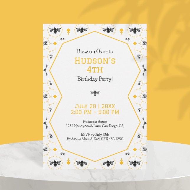 Invitación Colmena de Abejas de Panal Amarillo Cumpleaños 4 (Yellow Honeycomb Bee Beehive 4th Birthday Party Invitation)