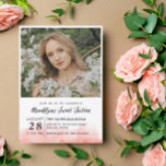Invitación Color de agua rosada Foto Dulce 16<br><div class="desc">Acuarela rosa dulce invitación de dieciséis con una foto del chica de cumpleaños cubriendo la mitad de la invitación,  un diseño tipográfico limpio,  y su nombre en un guión de bonito. Foto dulce invitación 16 con una salpicadura de color rosa cálido.</div>