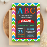 Invitación Colorido ABC Kids Alphabet Birthday Party<br><div class="desc">Sorprenda a sus huéspedes con esta encantadora invitación a la fiesta de cumpleaños con el tema del alfabeto,  que incluye una tipografía vibrante contra un borde de patrón de chevron. Simplemente agregue los detalles de su evento en esta plantilla fácil de usar para convertirla en una invitación única.</div>