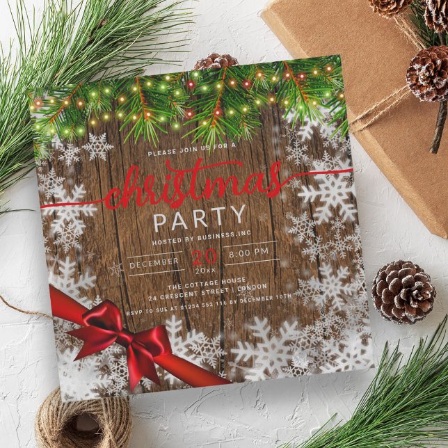 Invitación Compañía de Nieve Rusa y Luces de Pino Xmas Ribbon (Rustic Snow & Pine Lights Company Xmas Ribbon Invitation)