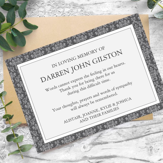 Invitación Compasión Damask Silver Funeral Gracias Cartas (Silver Damask Memorial Sympathy Funeral Thank You Card)