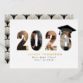 Invitación Con Relieve Metalizado 2026 Foil Typography Geometric Grad Announcement