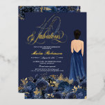 Invitación Con Relieve Metalizado 40 y Fabuloso Elegante Blue & Gold Birthday Real<br><div class="desc">¡En serio, ooh la la! Fija el tono para su lujosa y elegante celebración de cumpleaños con esta invitación, con una hermosa figurina y un vestido de bola, y espléndidas flores botánicas en tonos de marina profunda y azul zafiro con RELIEVE METALIZADO DORADO REAL (también se puede elegir Relieve metalizado...</div>
