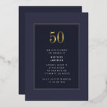Invitación Con Relieve Metalizado 50.º Cumpleaños Minimal Elegante Marco dorado oscu<br><div class="desc">50.º cumpleaños Elegante minimal Oscuro Morado Gris Dorado Relieve metalizado cumpleaños fiesta de cumpleaños</div>