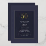 Invitación Con Relieve Metalizado 50.º Cumpleaños Minimal Elegante Marco dorado oscu<br><div class="desc">50.º cumpleaños Elegante minimal Oscuro Morado Gris Dorado Relieve metalizado cumpleaños fiesta de cumpleaños</div>