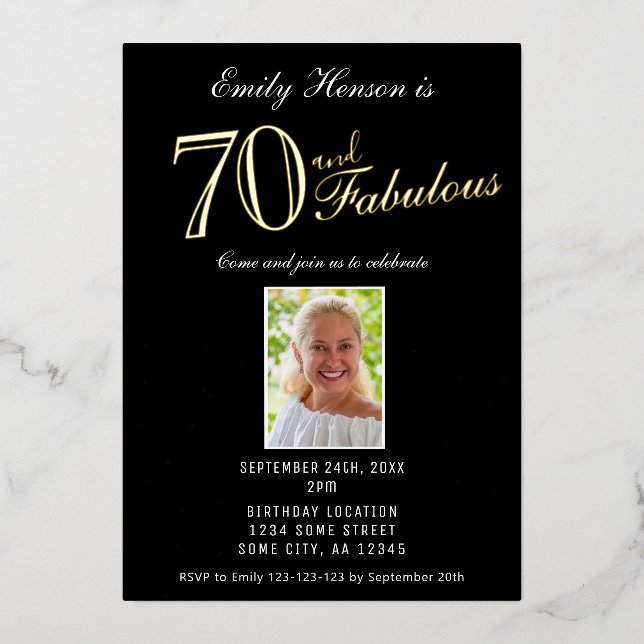 Invitación Con Relieve Metalizado 70 y fabuloso oro negro 70 cumpleaños (Anverso)