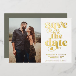 Invitación Con Relieve Metalizado Ahorre la Fecha de Foto de Oro Verde Moderno con H