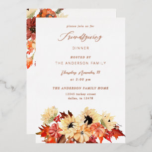 Invitación Con Relieve Metalizado Amigosgiving de calabaza y girasol