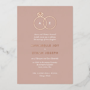 Invitación Con Relieve Metalizado Anillos modernos de oro rosa profundo rubor boda