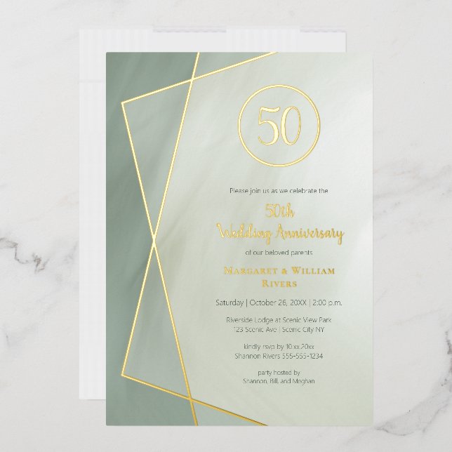 Invitación Con Relieve Metalizado aniversario número 50 jade grisáceo con oro (Sobre)