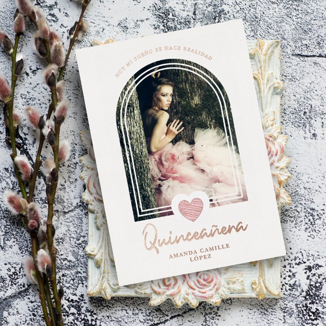 Invitación Con Relieve Metalizado Arch Español Moderno Foto De Quinceañera Corazón R (Subido por el creador)