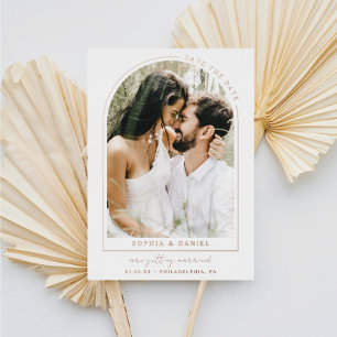 Invitación Con Relieve Metalizado Arco moderno boho con foto para salvar la fecha