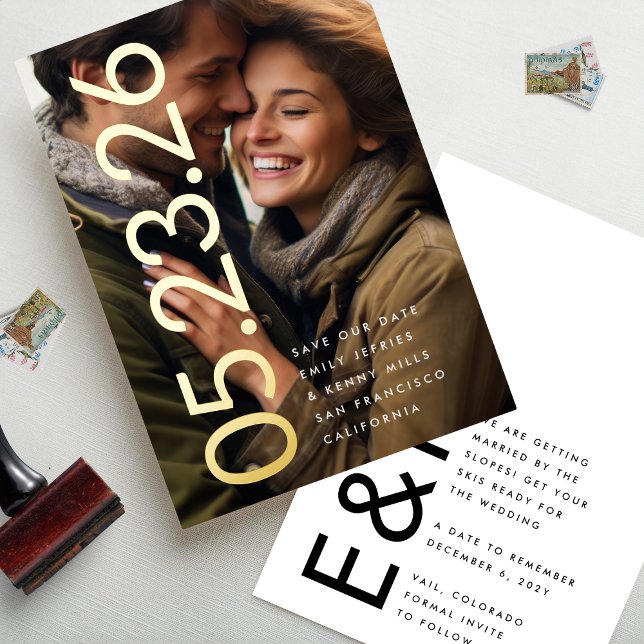 Invitación Con Relieve Metalizado Audaz FECHA De Oro Moderno Foto Guardar La Fecha (Subido por el creador)