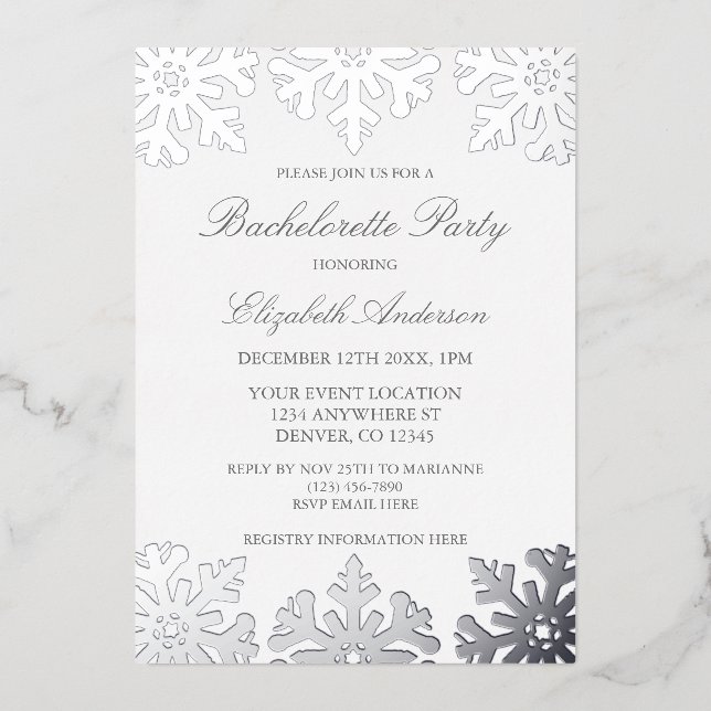 Invitación Con Relieve Metalizado Bachelorette de Invierno Silver Snowflake (Anverso)