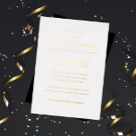 Invitación Con Relieve Metalizado Bar minimalista Mitzvah Gold<br><div class="desc">Disposición minimalista en Relieve metalizado oro real. Elija entre oro,  oro rosa o Relieve metalizado plateado sobre fondo de color personalizado para coincidir con su evento.</div>