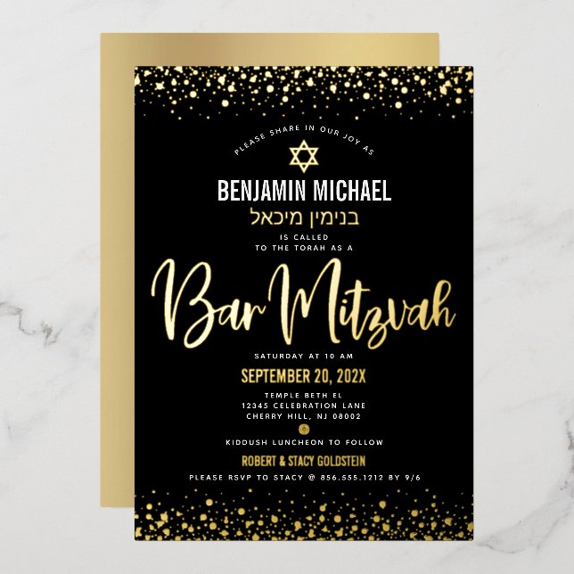 Invitación Con Relieve Metalizado Bar Mitzvah Black Modern Script Stylish Real Gold (Anverso/Reverso)