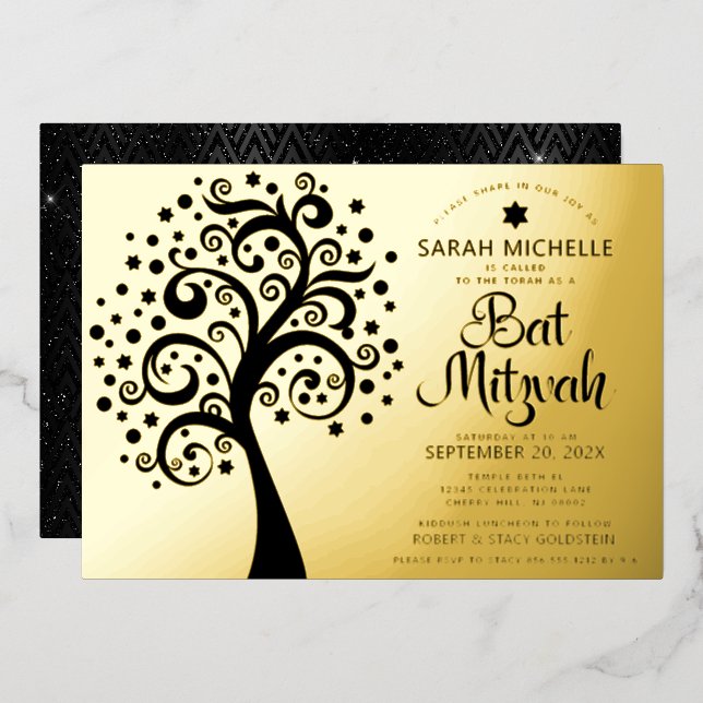 Invitación Con Relieve Metalizado Bat Mitzvah Black Tree of Life Script Real Gold (Anverso/Reverso)