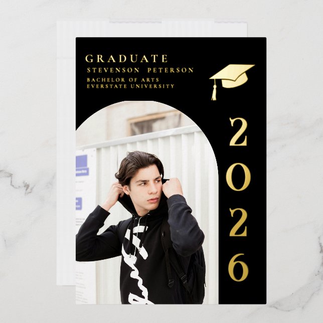 Invitación Con Relieve Metalizado Black and Gold Photo Graduation Invitation (Sobre)