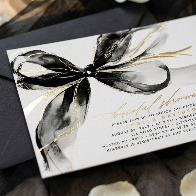 Invitación Con Relieve Metalizado Black Bow Elegant Romantic Modern Bridal Shower (Black Bow Gold Foil Bridal Shower Invitation)