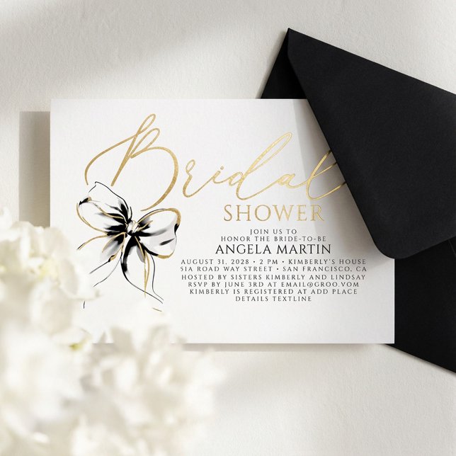 Invitación Con Relieve Metalizado Black Bow She's Tying The Knot Bridal Shower (Black Bow Gold Foil Bridal Shower Invitation)