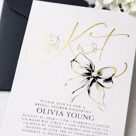Invitación Con Relieve Metalizado Black Bow She's Tying The Knot Bridal Shower