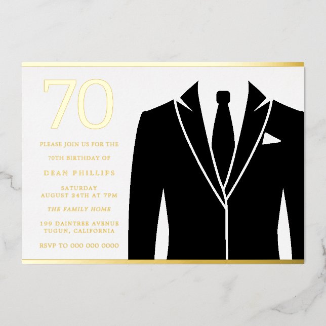 Invitación Con Relieve Metalizado Black Suit & Tie 70th Birthday Party Real Gold (Anverso)