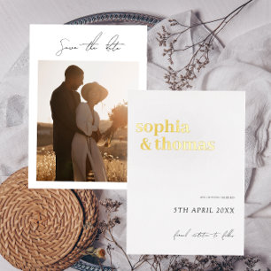 Invitación Con Relieve Metalizado Blanco y dorado elegante minimalista Save the Date