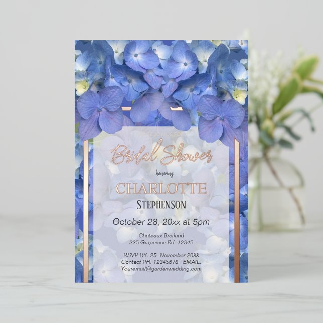 Invitación Con Relieve Metalizado Blue Hydrangeas Floral Bridal Shower (Anverso de pie)
