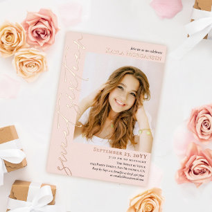 Invitación Con Relieve Metalizado Blush Rose Gold Caligrafía Foto Sweet 16