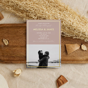 Invitación Con Relieve Metalizado Boda Beige Foto Escritura Moderna Mínima