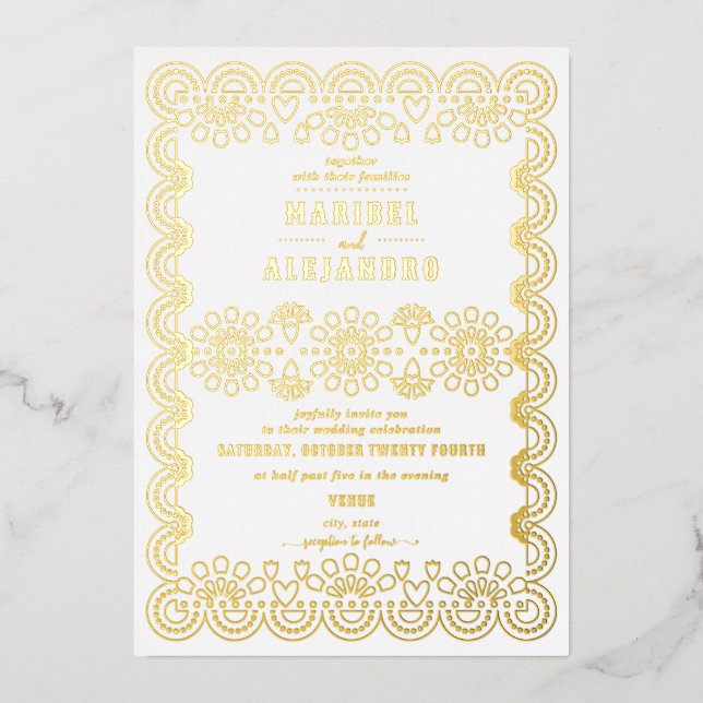 Invitación Con Relieve Metalizado Boda Blanco Floral Papel Picado de México (Anverso)
