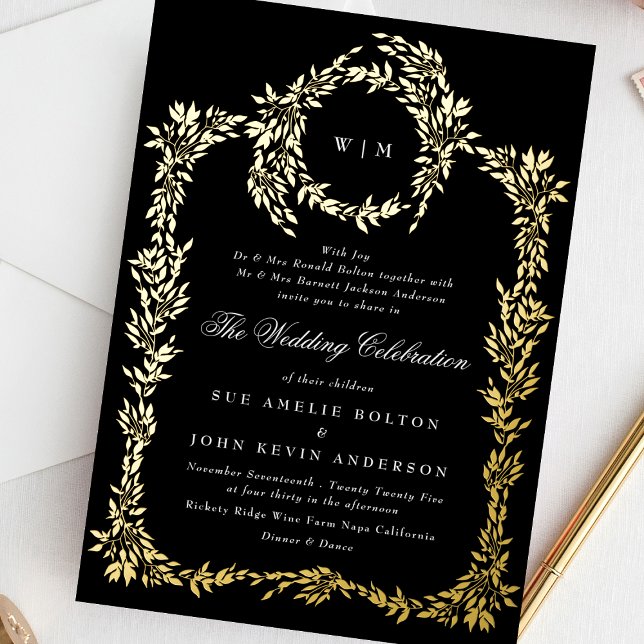 Invitación Con Relieve Metalizado Boda clásico de Escudo negro monograma dorado (Subido por el creador)