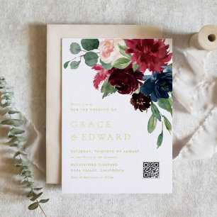 Invitación Con Relieve Metalizado Boda con código QR floral en burgundy y azul marin
